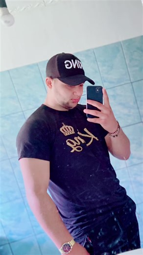 Videoclipuri postate de Darius Api (@alindariusayan) cu original sound - BIG MAN