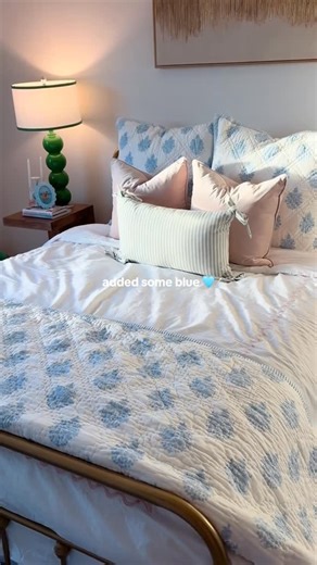 HomeGoods | We’re obsessed with this bedding combo. Find all the pieces to curate your bed in store in the Back to Campus section today.😴 (📹:... | Instagram
