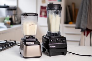 Blend-Off: Vitamix vs. Blendtec