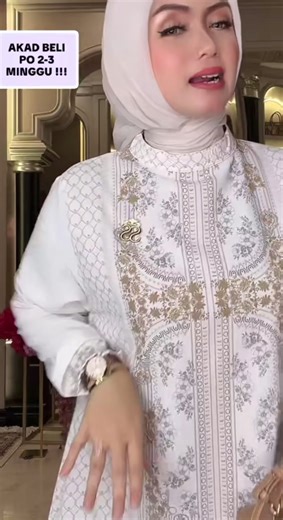 Shella Saukia Dress in Cream Color