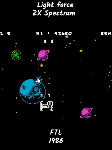 Lightforce – ZX Spectrum – FTL (1986) When FTL brings pure ARCADE FIRE to the ZX Spectrum… a fast, brutal vertical shooter legend is born! 🚀⚡ In 1986, FTL delivered Lightforce on the ZX Spectrum – a blisteringly fast vertical shoot ’em up that pushed Sinclair’s little machine to its absolute limits. This wasn’t just another space shooter: it was a technical showpiece with smooth scrolling, huge sprites, and an almost arcade-like feel rarely seen on the Speccy! You pilot a heavily armed spacecra