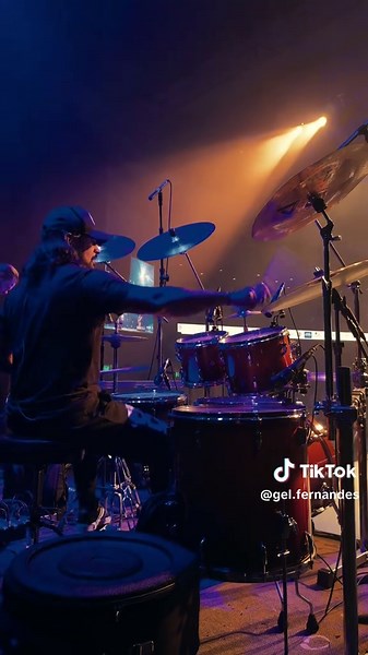 Capa de Bateria de Africa - TOTO por Gel Fernandes