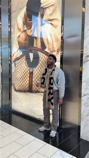 My husband has been spoiling me all week! 👀🥺❤️ He bought this bag in another state and had it transferred to me while he’s away! I am grateful 🙌🏽! #gucci #bag #myhusbandisthebest #unboxing | Symone Patton