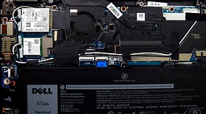 Inside Dell Latitude 7390 2-in-1 – disassembly, internal photos and upgrade options