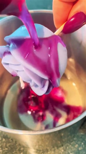 ✨ ¿Te gustaría aprender a hacer velas artesanales hermosas desde cero? Estoy dando clases gratuitas donde te enseño paso a paso, aunque nunca hayas hecho una. Si querés unirte, escribíme “YO QUIERO” y tocá el link de mi perfil. #velasartesanales #cursodevelas #velashandmade #velasaromaticas #emprenderdesde casa #hechoamano #manualidades #tallerdevelas #velasmoldeables #aromaterapia #emprendedoras #velasdecorativas #cursogratuito #diyvelas #hechoamorcito #creandoconamor #velasparavender #emprende