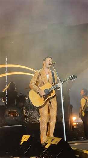 PROUD OF YOU, KEVIN! 👏 WATCH: Kevin Jonas, the eldest of the Jonas Brothers, performs his first-ever solo song, “Changing,” after two decades in the trio’s career during their concert in Boston. | 🎥: Danielle Jonas/Instagram For more entertainment stories, visit entertainment.inquirer.net | INQUIRER.net