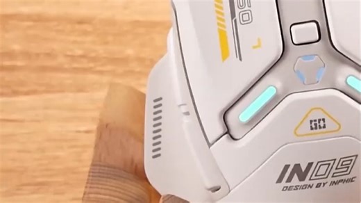 电竞三模无线鼠标，RGB炫光适配多平台游戏