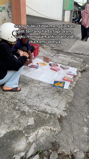 Puzzle anak murah 20rb depan RSI Klaten — bantu jualan bapak