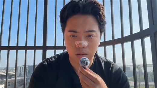 I did $2.8M in 6 months after building an AI version of Elon Musk's brain that knows everything about me and my digital products business.Here's exactly how in 10 steps:1. open Claude (free)2. download biographies of 50 richest billionaires (Elon Musk, Jeff Bezos, Masa Son, etc)3. upload all to Claude4. create a folder about yourself : schedule, habits, sales, analytics, business info, etc5. prompt: "you are [billionaire]. audit my life and business"6. it tells you exactly what you're doing wron