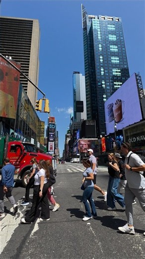 Walk in Times Square NYC🗽🇺🇸 | 4K Walk in New York City #timessquare #nyc #manhattan #4k #walktour