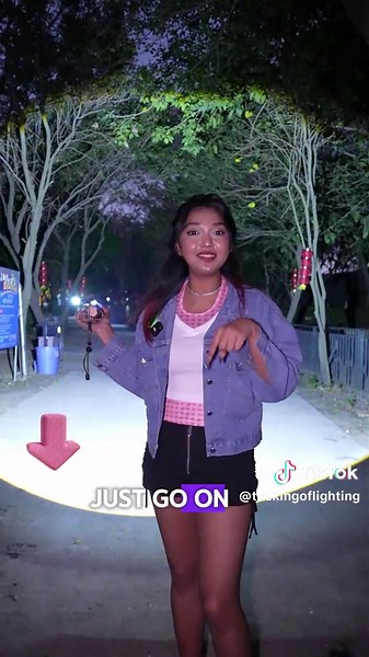 What kind of flashlight you’re using look 👀 our skyfire this is your best choice #skyfire #tiktokshopstockup #flashlight #outdoor #fyp