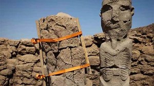 Unusual phallus statue is discovered at a Mesolithic temple in Turkey