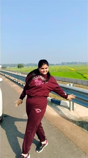 Mai tere Ishq me 2.0❤️ #ishamalviya #remix #bollywood #dance #bollywoodsongs #viraldance #reelremix