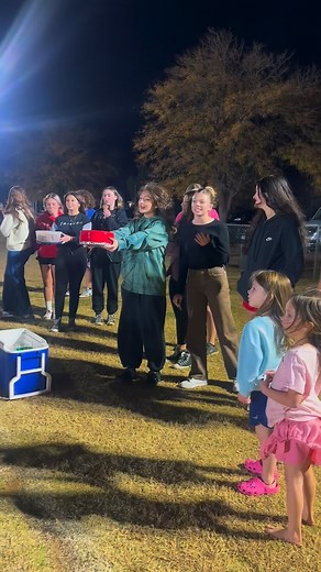 Playoff sendoff sweetness. 🍪 Our cheerleaders surprised football with cookies last night — the perfect ending to practice and the perfect start to game day. #LubbockTitans #TitanFootball #TitanCheer #PlayoffSeason #TexasHSFootball | Lubbock Titan Football
