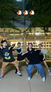 小鸡小鸡舞 - Little Chicken Little Chicken Dance 🐤🐥💃🕺😁 #viralreelsシ #fbreelsfypシ゚ #fyp #music #viralpost #dance | Victor Christian