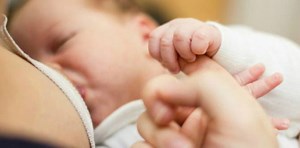 Panduan untuk orangtua baru: Seberapa sering bayi harus menyusu? (disertai infografik) | theAsianparent Indonesia