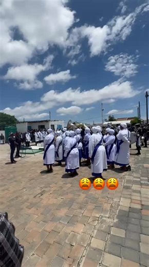 The Unique Appeal of Bass Flat Notes in Kac Brass Band