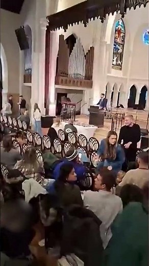 Protesters Disrupt Church Service in MInnesota Where ICE Official is a Pastor