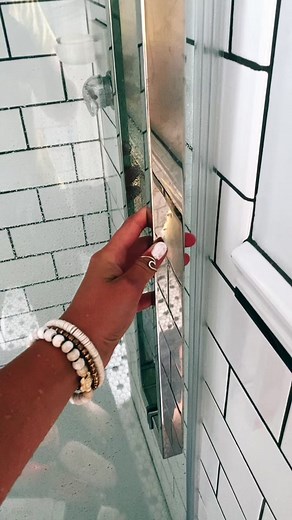 How many more days till your birthday?🌺🌊💕#fyp #foryoupage #grwm #foryou #preppy #preppyaesthetic #viral #preppyhypehouse #preppyhype #preppylifestyle #preppyprouducts #preppyshopping #shower #shopping #maui #showertok #minions #kingbob #krissed #kriss #ShowUrGrillSkillz #FilmTeyvatIslands