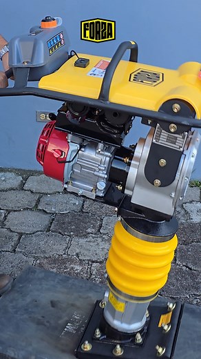 🏗️ ¡Potencia y economía con FORZA! La compactadora ideal para tus proyectos pequeños. 🔥 Motor Honda 4 tiempos ⚙️ Impacto de 10 kN | Salto de 65 mm 💨 Compacta, resistente y fácil de usar 🚚 Entregas gratis | 🛡️ Garantía por desperfectos de fábrica 📲 ¡Escríbenos al 7862 2107 y lleva la tuya hoy! #CompactadoraFORZA #SolucionesIndustriales #Construcción #compactadoras | Soluciones Industriales