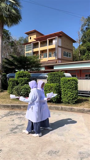 รีบๆมาสมัครกัน เหลือไม่กี่ที่นั่งแล้ว🩵🩵🤍! โปรแกรมห้องเรียนใหม่ เพื่อยกระดับสู่โอลิมปิกวิชาการ ..... โรงเรียนคัมภีร์วิทยา เปิดห้องเรียน MSO (MATHEMATIC SCIENCE OLYMPIC) ระดับมัธยมศึกษาชั้นที่ 1 เพื่อเป็นการเตรียมนักเรียนที่มีความสนใจและความสามารถด้านวิชาการสู่การสอบโอลิมปิกวิชาการ สอนร่วมโดยอาจารย์จากทีมห้องเรียน CHANGE . เป็นโอกาสดีสำหรับนักเรียนในพื้นที่บันนังสตา และพื้นที่อื่น ๆ โดยทางโรงเรียนมีหอพักบริการสำหรับนักเรียนที่อยู่ในพื้นที่ไกลจากโรงเรียน . รายละเอียดตามโปสเตอร์ประกาศนี้ หรือติดต