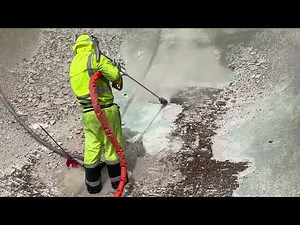 Pool plaster removal with UPH waterblasting - NLB self rotating nozzle