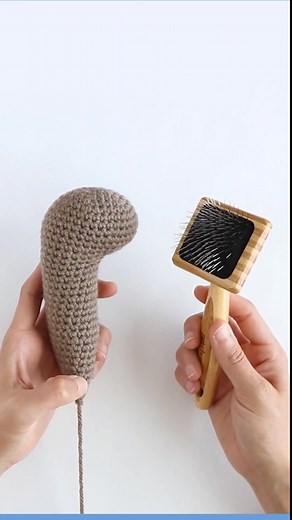 Fluffy Crochet Squirrel: Brushing Tutorial