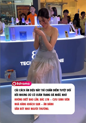 Bác Lyn Chấm Điểm Thanh Lịch Tại Sự Kiện Emmie