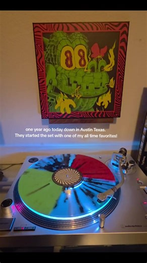 This was my second time seeing @KingGizzard & The LizardWizard. Excellent set! This is the first pressing from Levitation. #kinggizzardandthelizardwizard #ledslipmat #nowplaying #vinyl #coloredvinyl