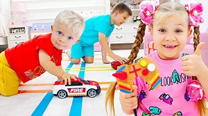 Roma and Diana entertain little brother Oliver | Clare Dickens