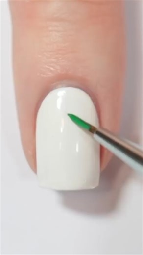 118K views · 178 reactions | Minnie Mouse Christmas Wreath Nail Art #nailart #disney | cutepolish | Facebook