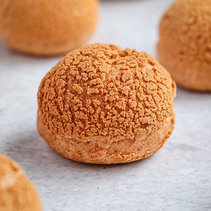 Choux au Craquelin (Crispy Cream Puffs)