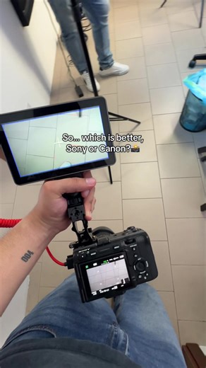Sony vs Canon: Which Camera Brand Should You Choose?