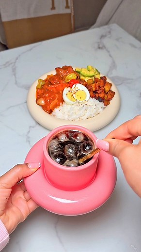 hey chichies 💓, vegetable cow feet stew and rice 🫑🥕🍅🧅🌶️🤭💓🥹 | Quitachie