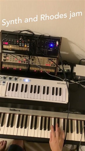 Synth and Rhodes Jam / Korg Volca #synth #rhodes