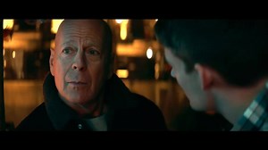 361K views · 10K reactions | Bruce Willis tendra que combatir contra aliens para salvar a la humanidad. ¡MIRA EL TRAILER DE #CosmicSin! Gran estreno el 12 de marzo en cines y digital. | Zoom GT | Facebook