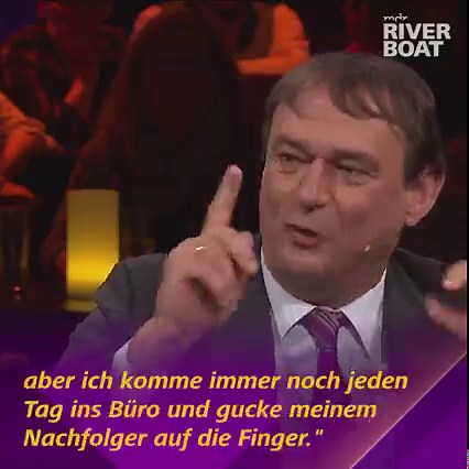 „Habemus zwei papams“ – über das Drama zwischen dem abgedankten Papst Benedikt und dem amtierenden, Papst Franziskus, weiß Vatikanexperte Andreas Englisch bestens Bescheid. Spannender als Game of Thrones, was im Vatikan so passiert 🙏 | Riverboat