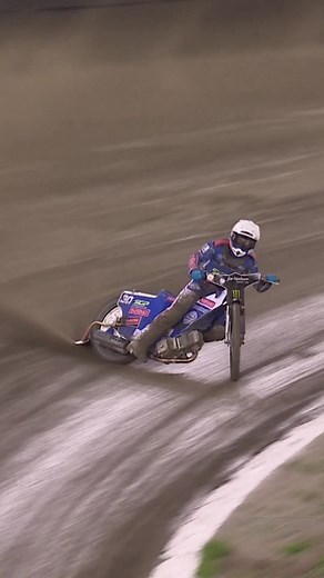 Mastering the Inside Line: A Guide to Winning Speedway Races