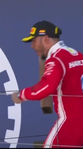 On wrócił! Lewis Hamilton wrócił i stanął na najwyższym stopniu podium #lewishamilton #raceweek #f1