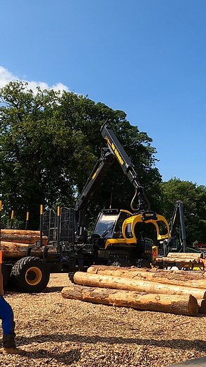 64K views · 470 reactions | Moving logs is always easy with Ponsse  #ponsse #ponsseforwarder #forwarder #machinery #logs #timber #tree #treecare #woodland #holz #baum #nature #forestry #forester #forest #logging #lumber | Forestry Journal | Facebook