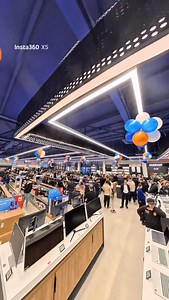 🎄 Festa e fundvitit ka filluar në Gjakovë! Pamje direkte nga dyqani Neptun – oferta që s’duhen humbur 💥 Zbritje deri në 56% 🛒 Pagesë me këste 0% interes 📍 Vetëm në Neptun Gjakovë – Gjakova Park 📅 25–27 Dhjetor Neptun. Jeto më mirë, çdo ditë. #hajde #neptunkosova #gjakove | Neptun Kosova