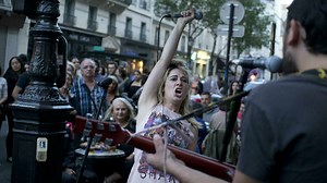 Video: Paris dances night away at Fête de la Musique