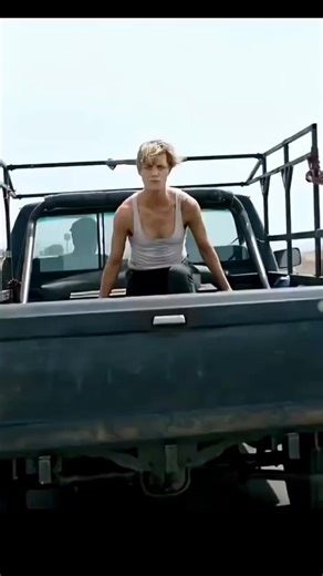 🎬 Terminator: Dark Fate (2019) Years after stopping Judgment Day, Sarah Connor returns when a new, highly advanced Terminator (Rev-9) is sent from the future to kill a young woman named Dani Ramos. Dani is humanity’s new hope — and her survival is critical to the future. With the help of an enhanced super-soldier named Grace and a familiar old Terminator, Sarah must once again fight to prevent humanity’s extinction. 🔥 The future isn’t set — and the battle for survival begins again #trendingree