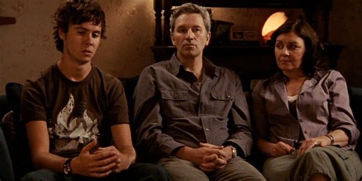 Lake Mungo Ending Explained: Why Did Alice Bury Her Phone At Lake Mungo?