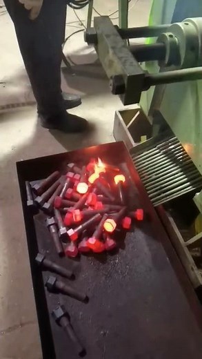 Automatic hot forging bolt machine | auto hot press bolt machine in factory | bolt making equipment