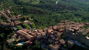 Découvrez le village de Roussillon, au cœur des ocres du Luberon 😍 | luberon.fr