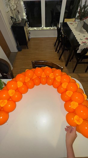 It’s not just balloons 🥹🙏🏼 It’s being part of moments like this and making them that much special. I read this somewhere and it stuck with me 🥹 “Life is a party, and balloons are the perfect reminder that every chapter, happy or reflective, is worth celebrating and remembering” #ofrenda #tradition #díadelosmuertos #balloons #balloonartist | Tatiana Hernandez