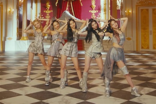Watch: ITZY Puts Their "SNEAKERS" On In Royal Comeback MV | Soompi