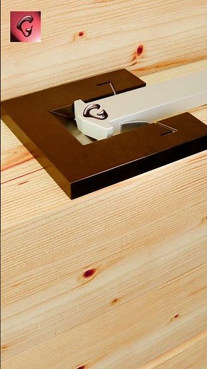 #gheocom Push-push locking mechanism