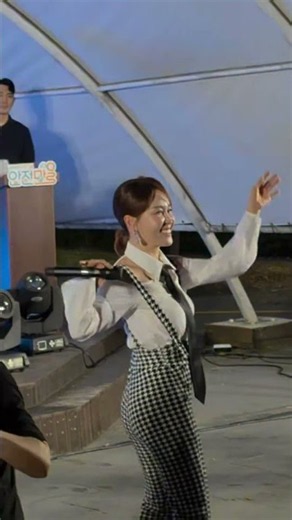 흥 폭발 주의! 유쾌한 가수 진이랑의 신나는 댄스타임이 시작됩니다! 🔥💃#가수 #진이랑 #댄스타임 #흥폭발